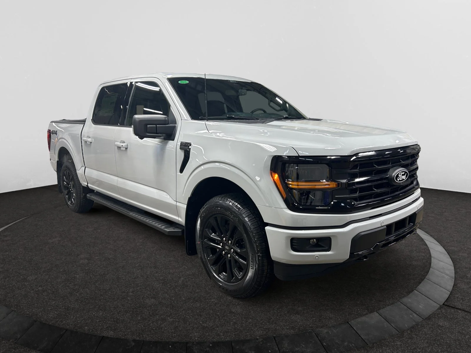 New 2026 Avalanche Ford XLT image 7
