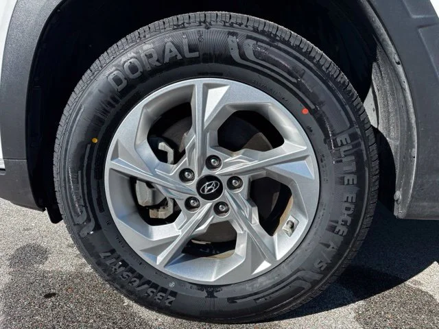 Used 2024 White Hyundai SE image 10