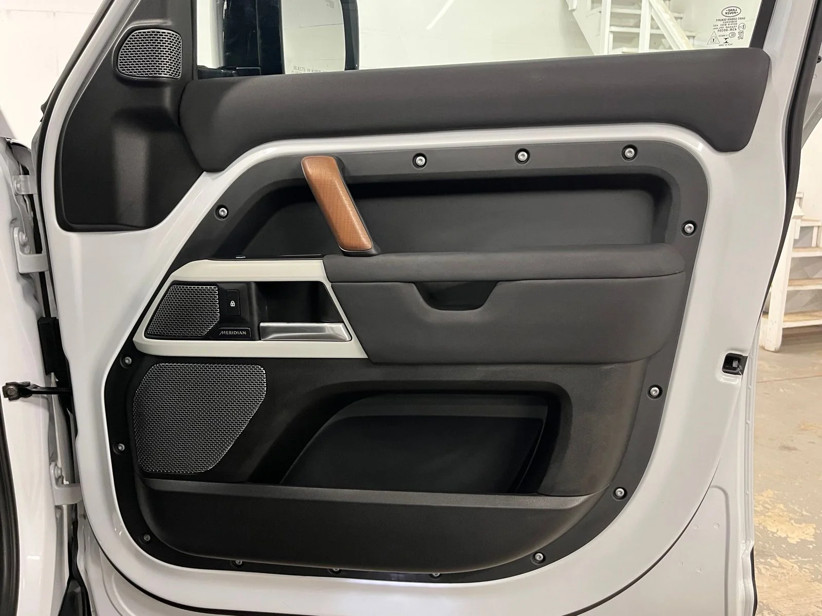 Used 2022  Land Rover S image 23