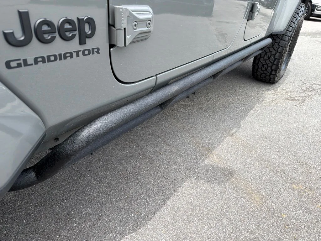 Used 2021 Gray Jeep Sport image 16