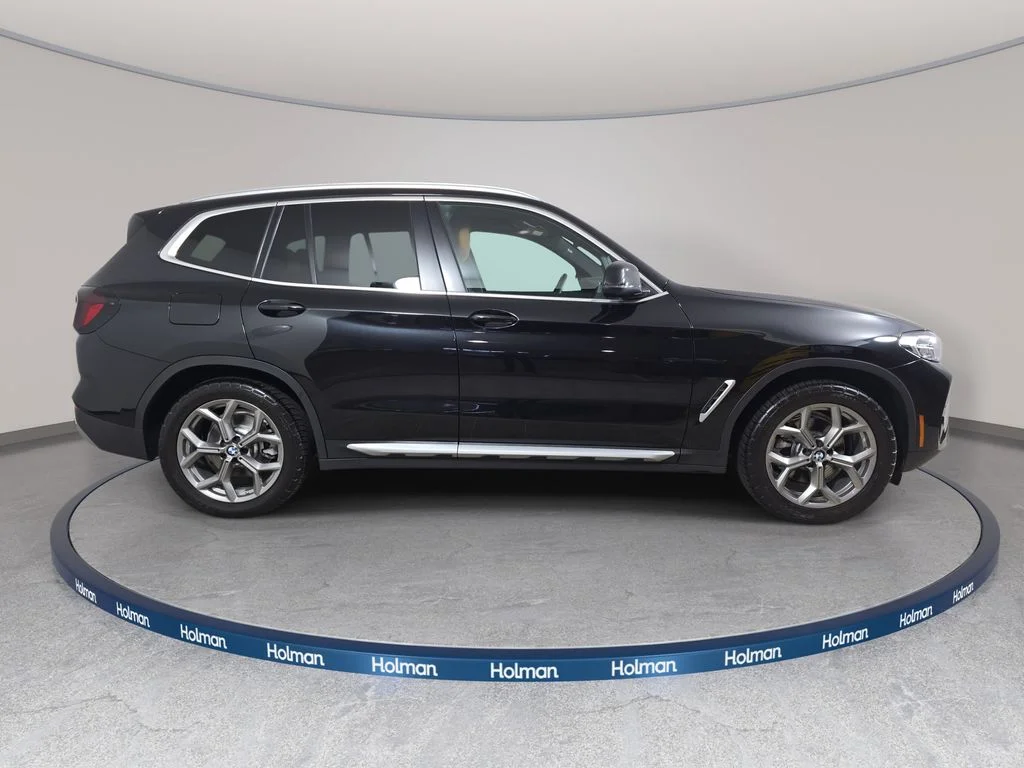 Used 2023 Black Sapphire Metallic BMW xDrive30i image 5