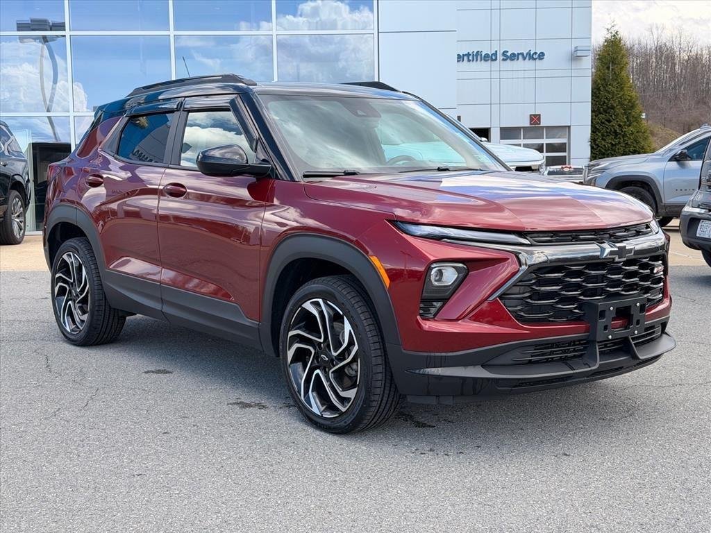 Used 2025 Crimson Metallic Chevrolet RS image 6