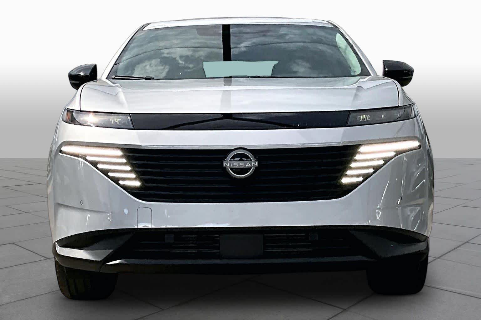 Used 2025 Brilliant Silver Metallic Nissan SL image 4