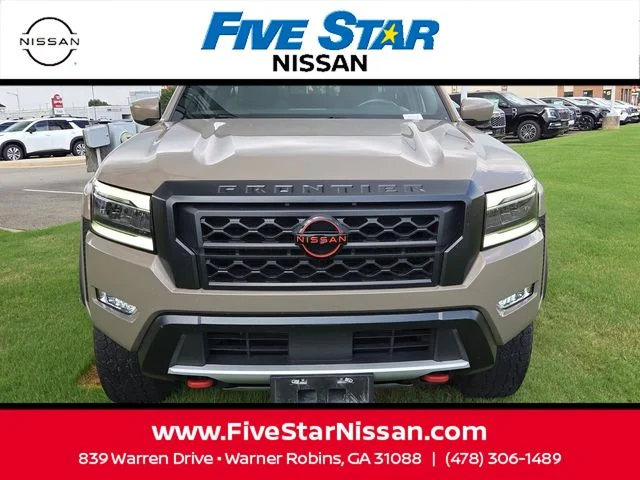 Used 2024  Nissan PRO-4X image 2