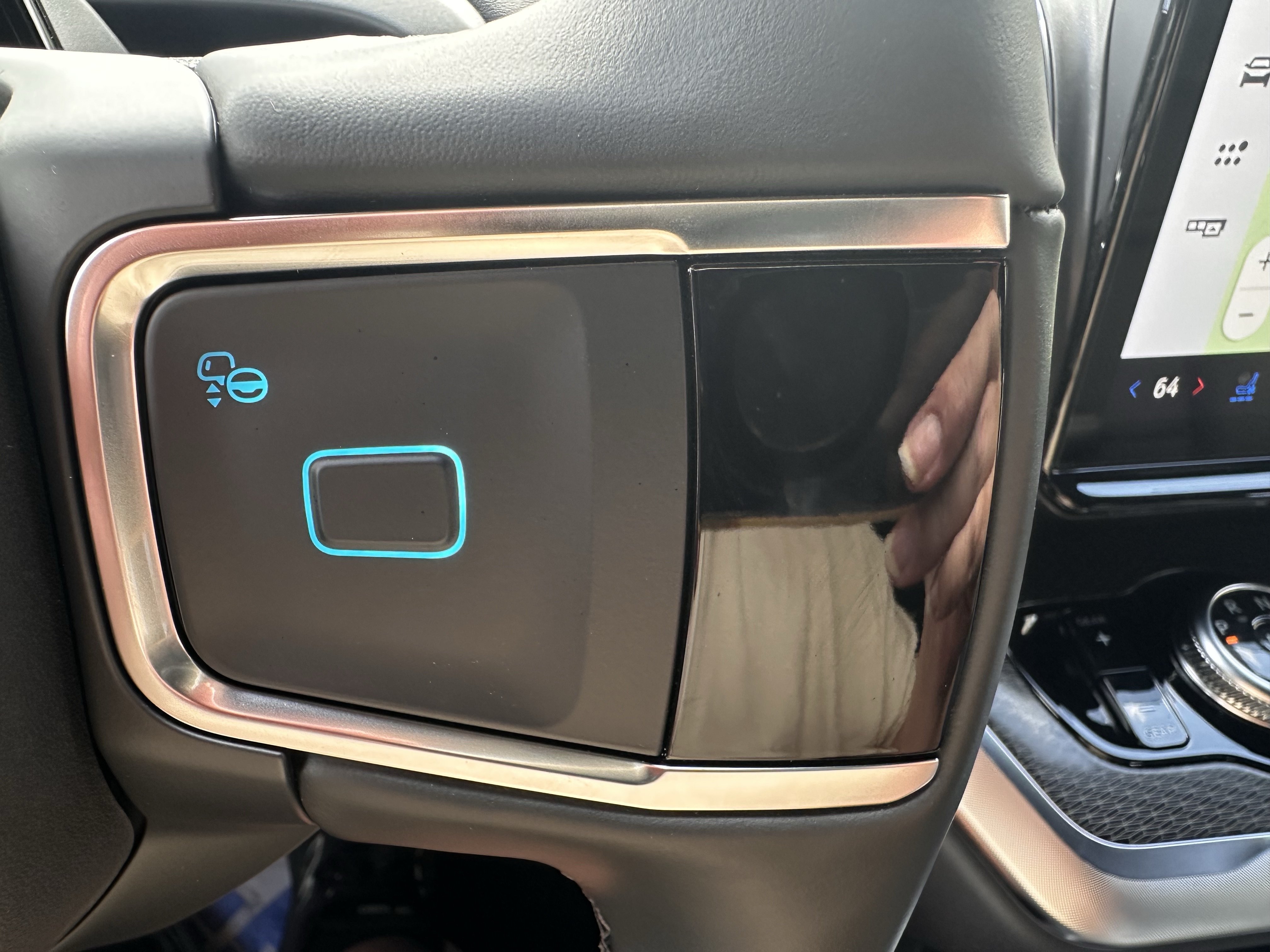 New 2027 Marsh Gray Ford MAX Platinum image 25