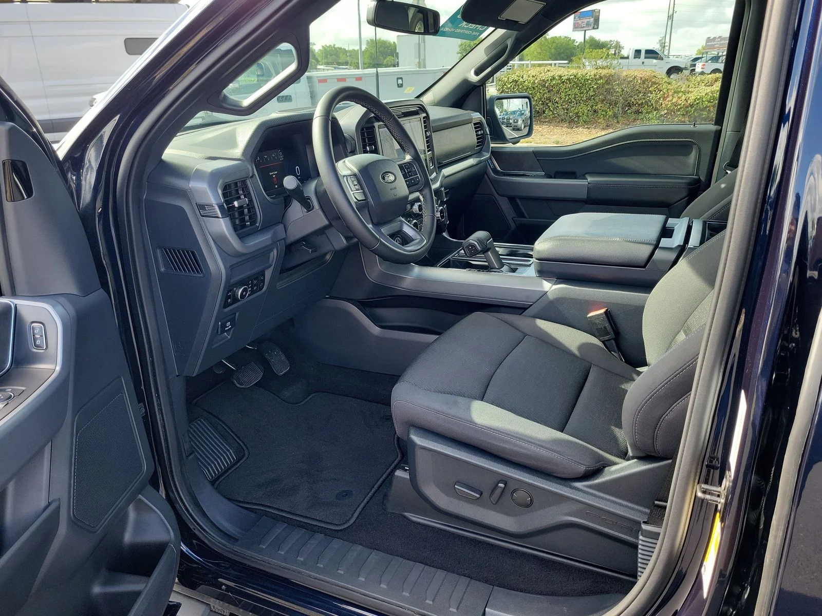 Certified Used 2025 Blue Ford XLT image 16