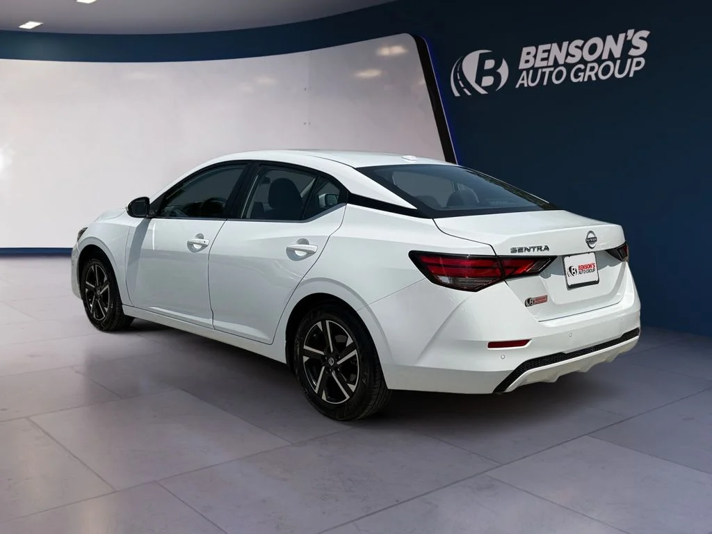 Used 2025 White Nissan SV image 3