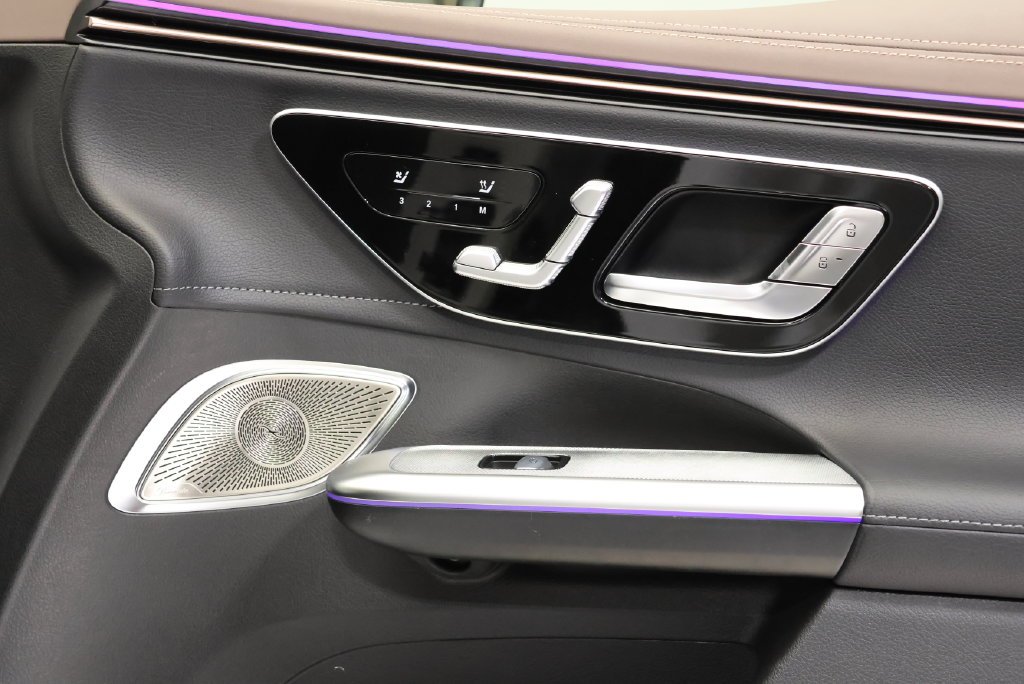 New 2027  Mercedes-Benz 320 SUV image 46