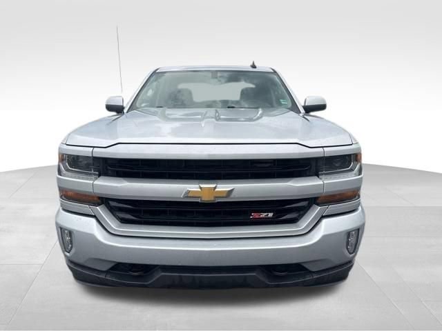 Used 2018 Chevrolet Silverado 1500 LT Z71 with VIN 3GCUKREC1JG514326 for sale in Fenton, MI