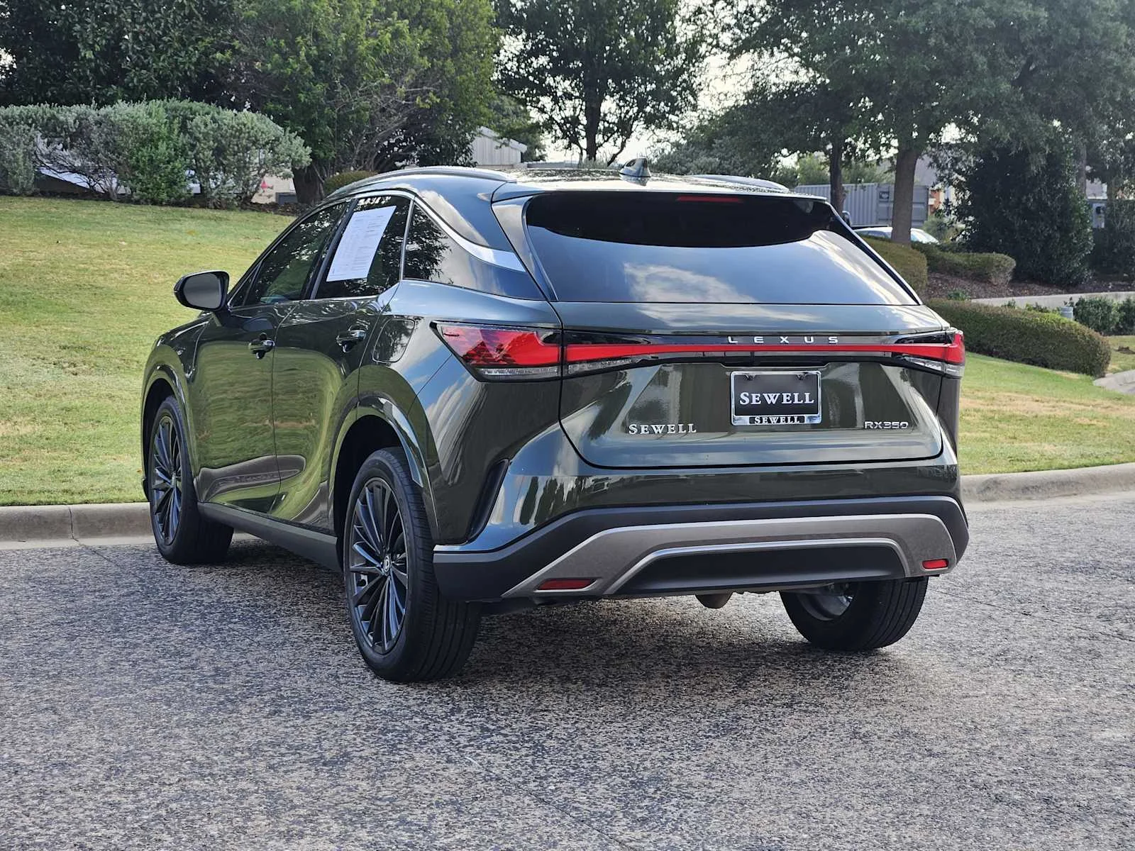 Certified Used 2025 NORI GREEN PEARL Lexus Premium image 3