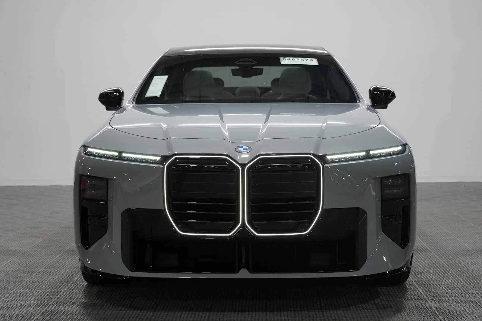 New 2027 Brooklyn Grey Metallic BMW 740i image 3