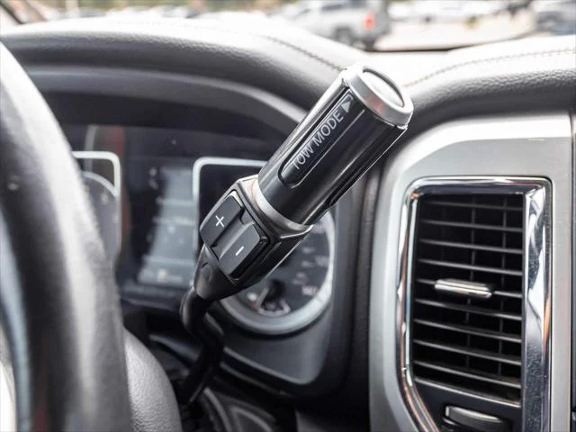 Used 2019 Silver Nissan PRO-4X image 13