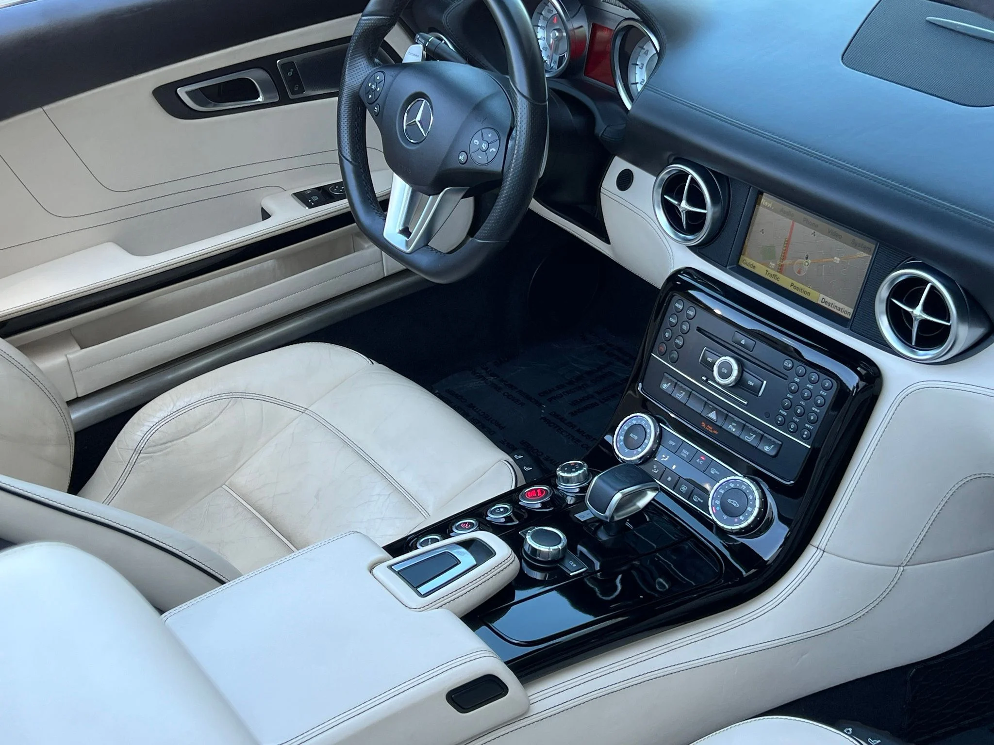 Used 2012 Silver Mercedes-Benz Base image 32