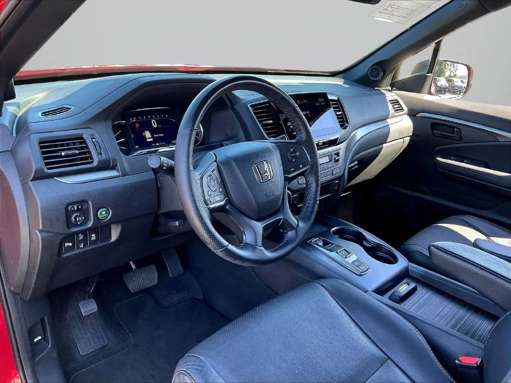 Used 2023  Honda EX-L image 18