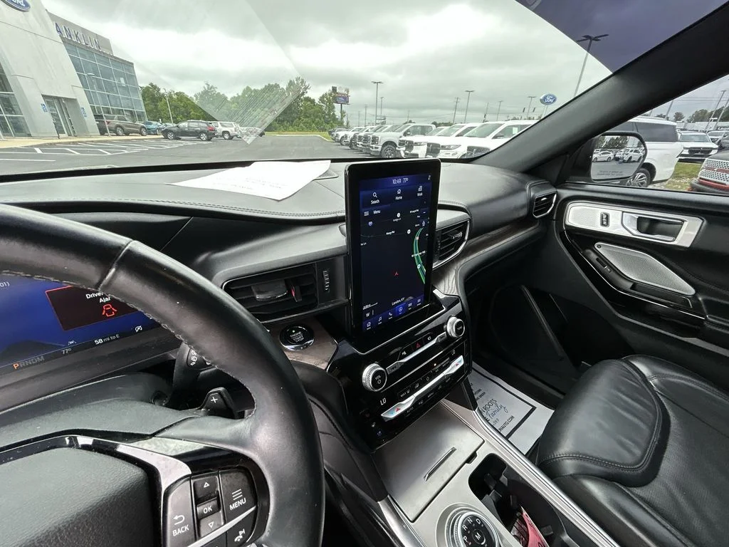 Used 2021 Silver Ford Platinum image 12