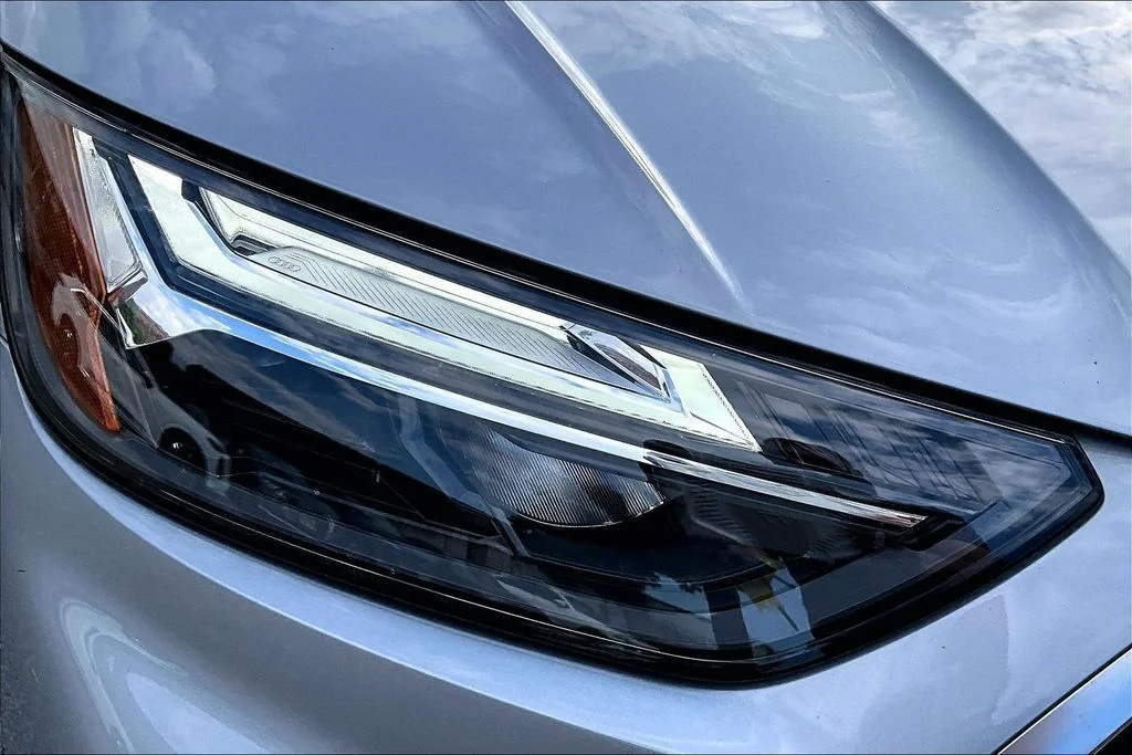 Used 2023 Silver Audi Premium Plus image 32