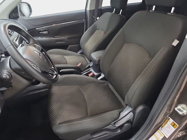 Used 2016 Black Mitsubishi ES image 13