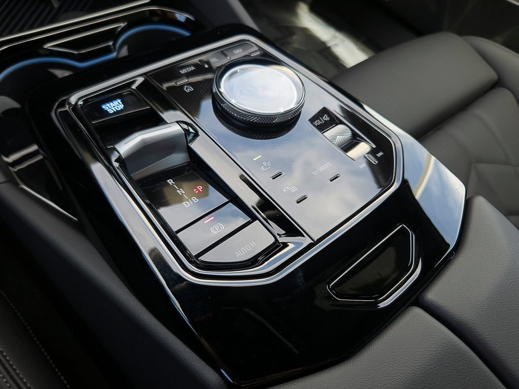 Used 2026 Alpine White BMW eDrive40 image 10