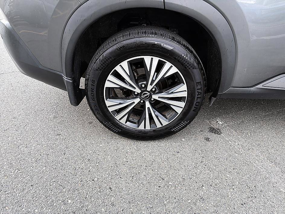 Used 2023 Gun Metallic Nissan SV image 13