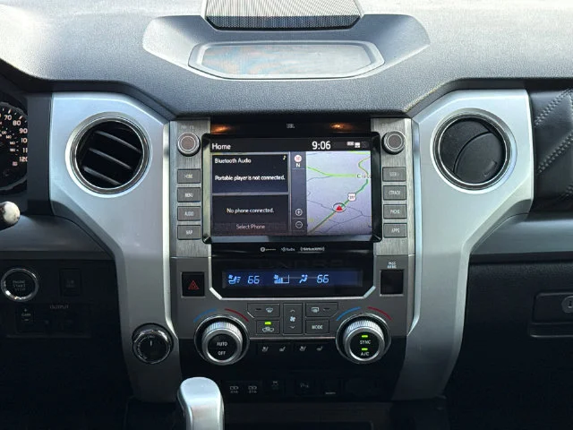 Used 2020 White Toyota Platinum image 12
