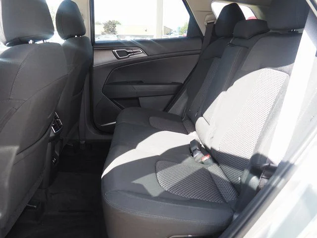 2026 Kia Sportage LX Hybrid - Photo 9