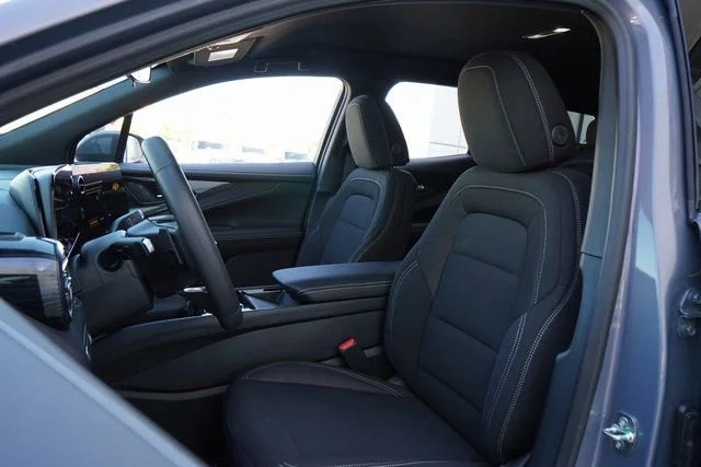 2025 Chevrolet Equinox EV LT - Photo 22