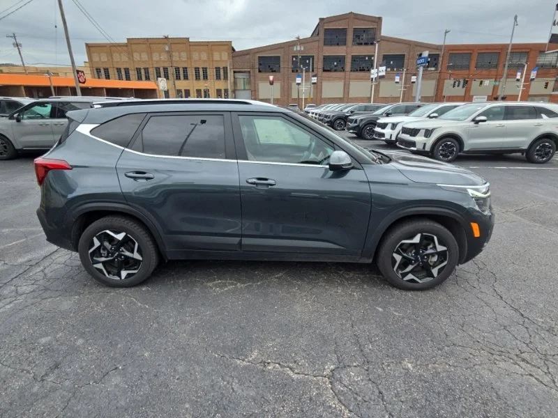 Used 2024 Gravity Gray Kia EX image 8
