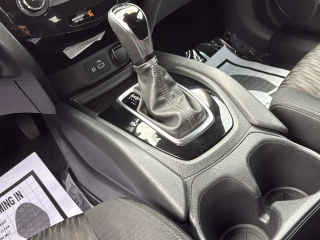 Used 2020 Gray Nissan S image 21