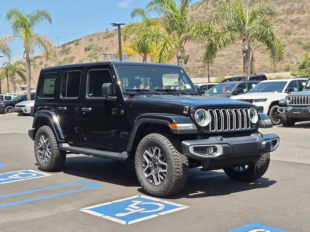New 2026 Black Clear-Coat Exterior Paint Jeep Sahara image 3