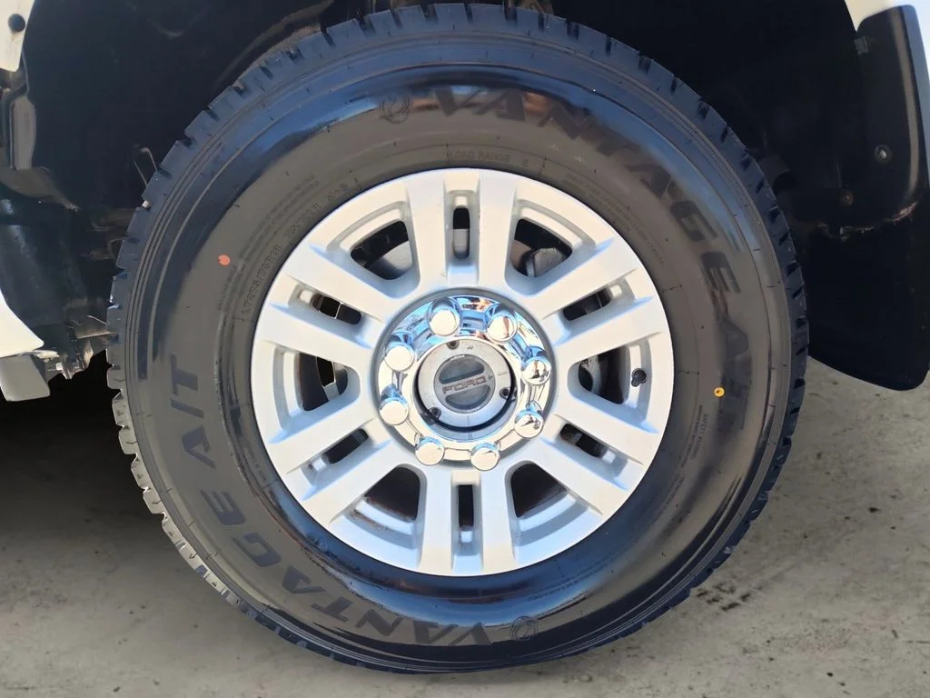 Used 2020 White Ford Platinum image 14
