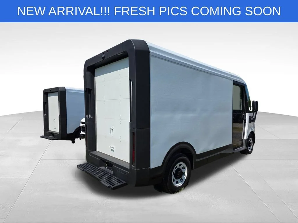 Used 2024 Oyster White BrightDrop EJY image 13