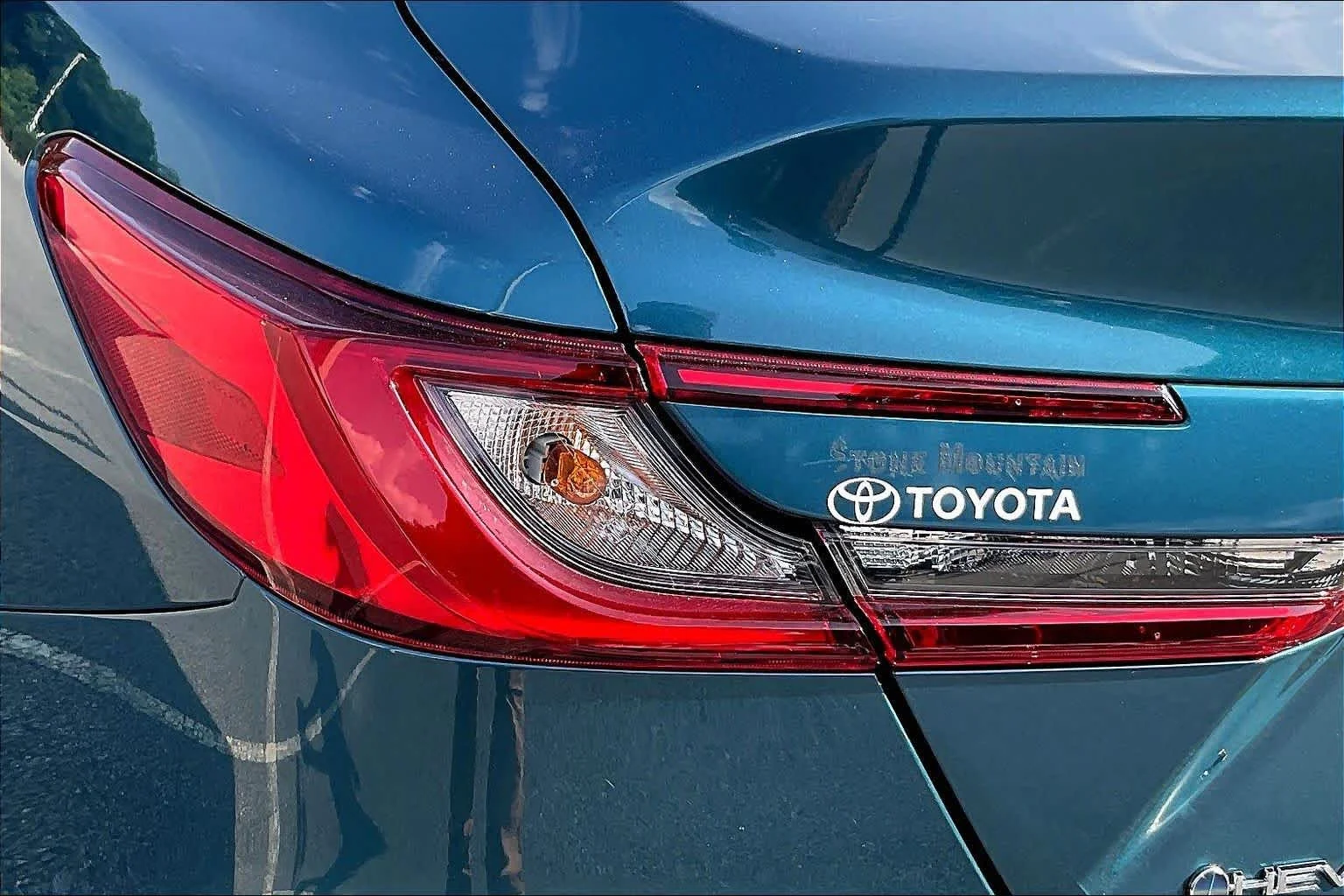 Used 2025 Ocean Gem Toyota LE image 28