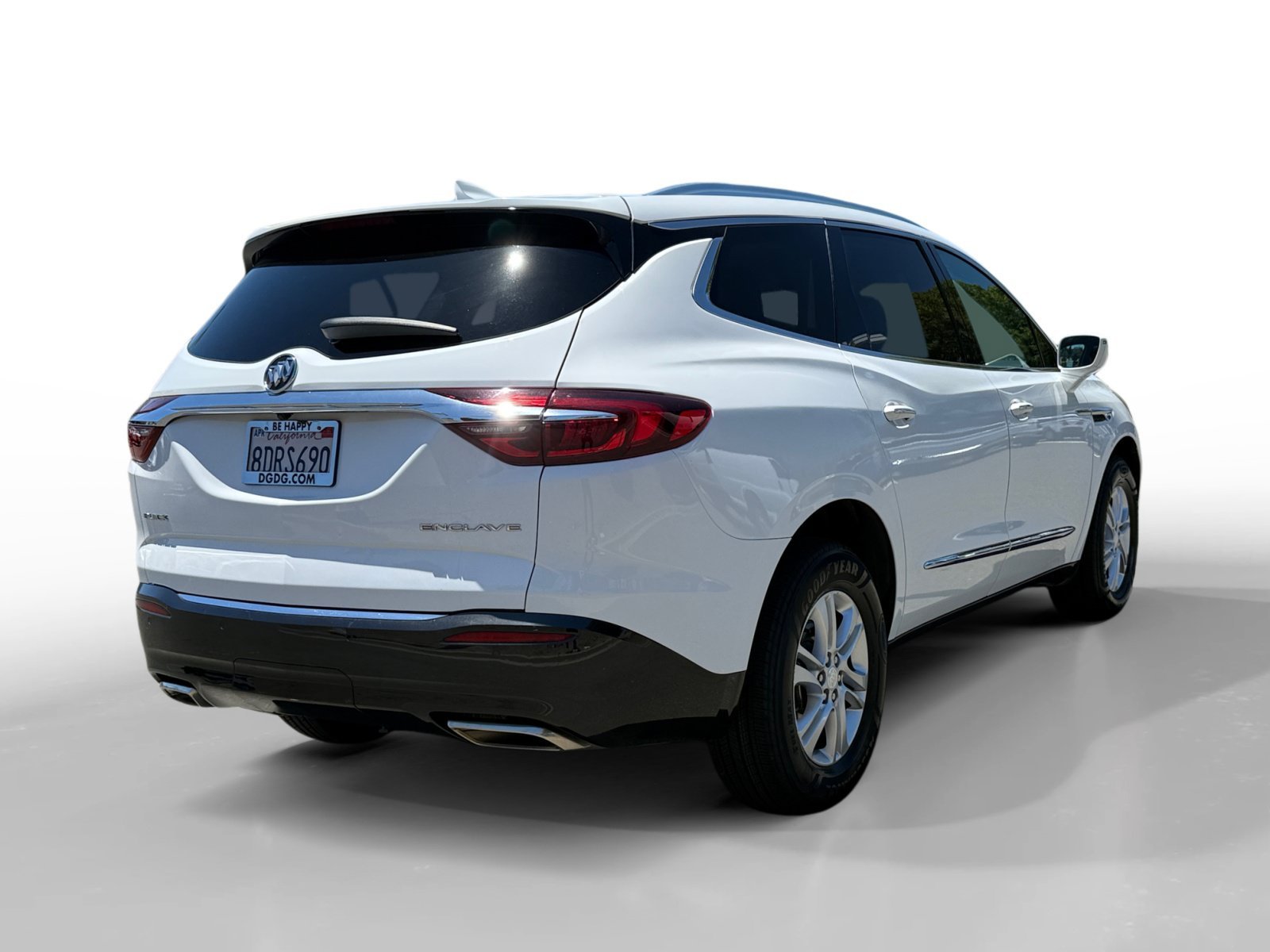 Used 2018 Summit White Buick Essence image 5