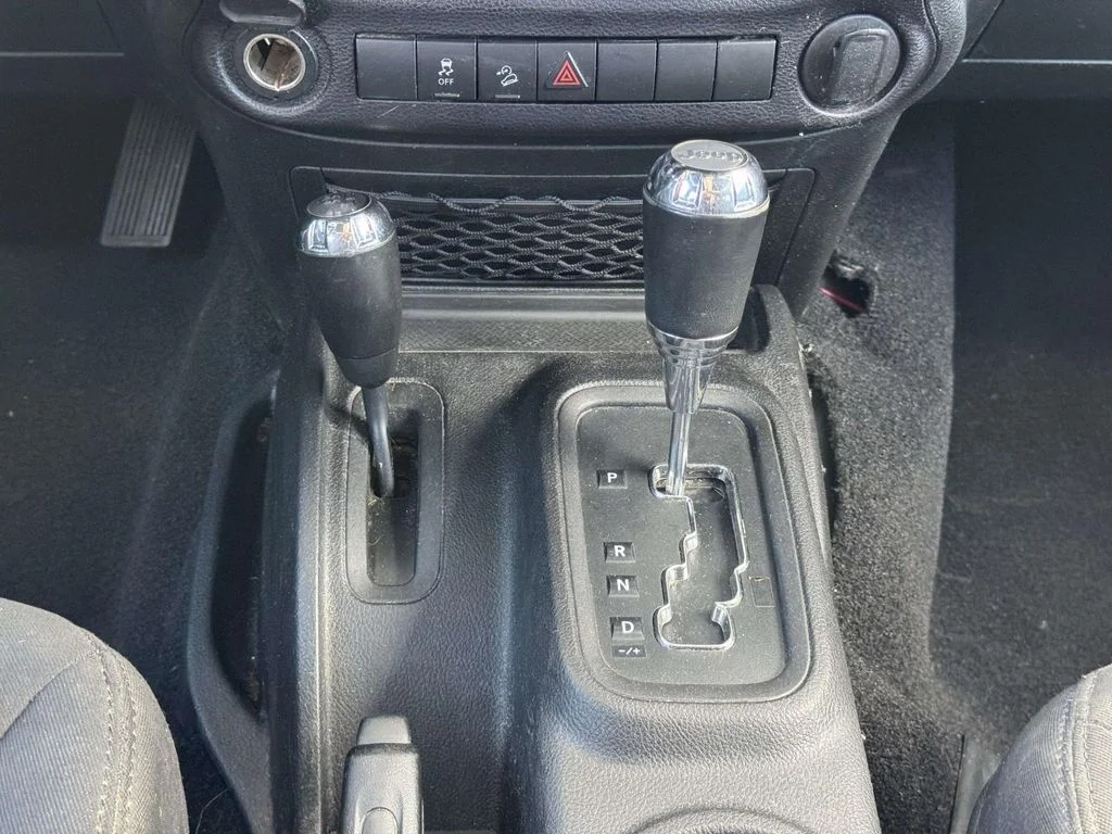 2015 Jeep Wrangler Unlimited Sport - Photo 21