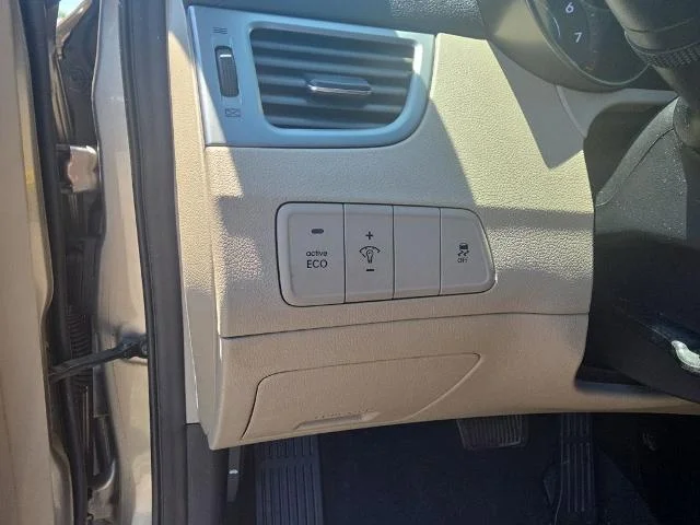 Used 2016 Desert Bronze Hyundai  image 14