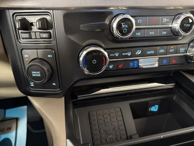 New 2026 Marsh Gray Ford Platinum image 16
