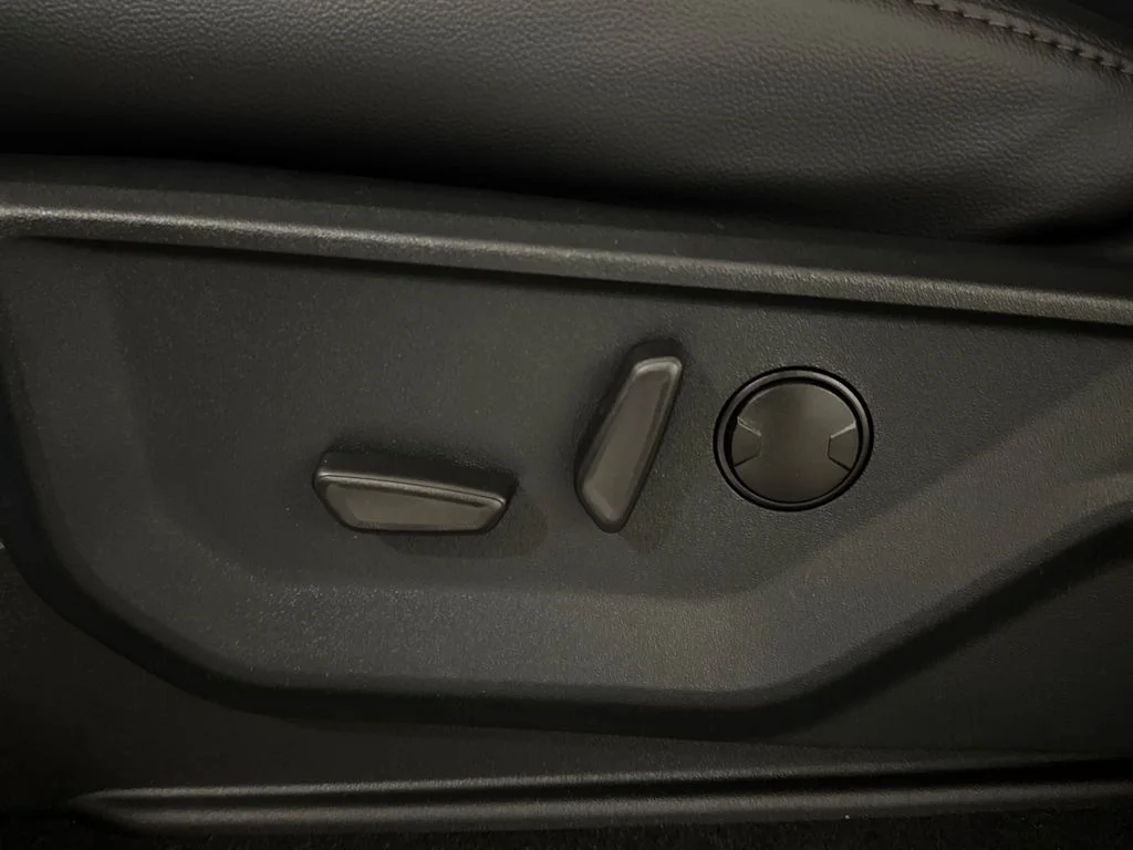 New 2026 Gray Ford Lariat image 27