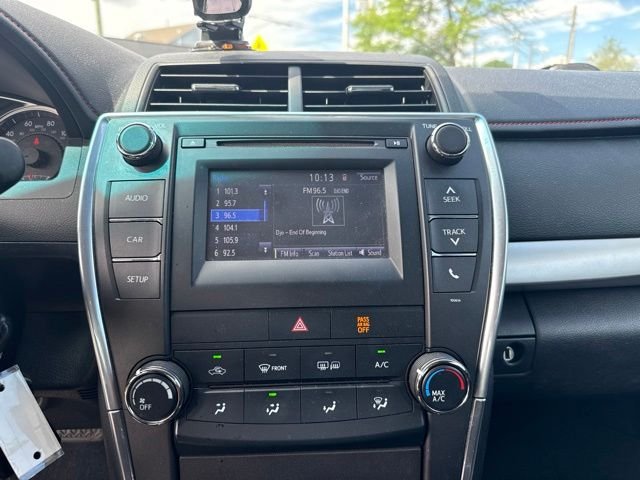 Used 2016 Gray Toyota SE image 14