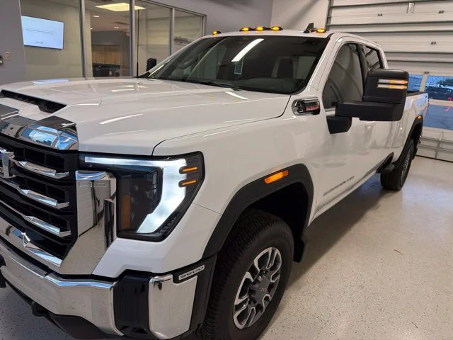 New 2026 Summit White GMC SLE image 10