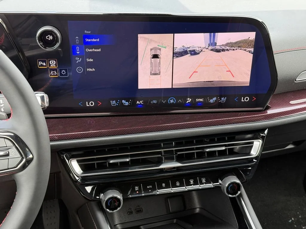 2027 Chevrolet Traverse RS - Photo 19