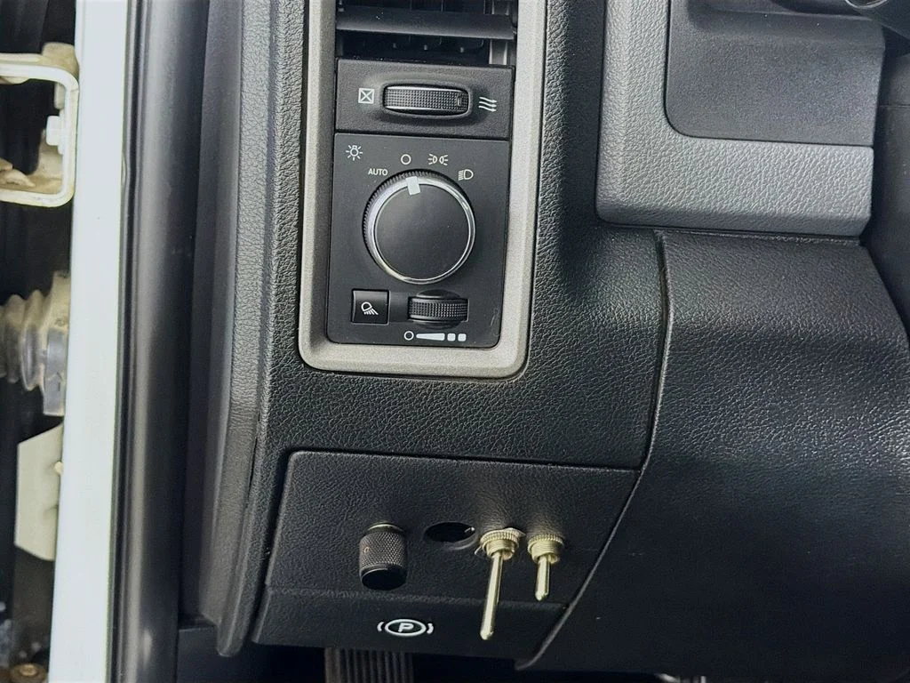 Used 2014 White Ram Tradesman image 11