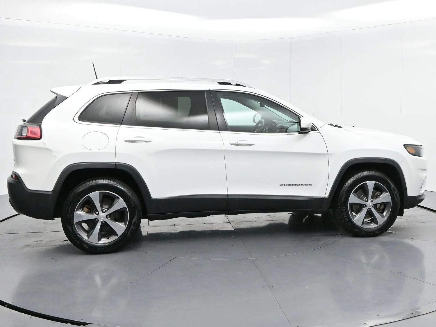 Used 2019 Bright White Clearcoat Jeep Limited image 8