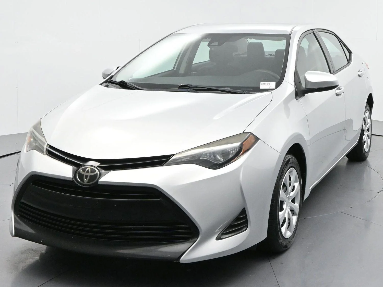 Used 2019 Classic Silver Metallic Toyota LE image 3