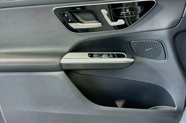 New 2026 MANUFAKTUR Alpine Grey Mercedes-Benz AMG® GLC 43 image 46