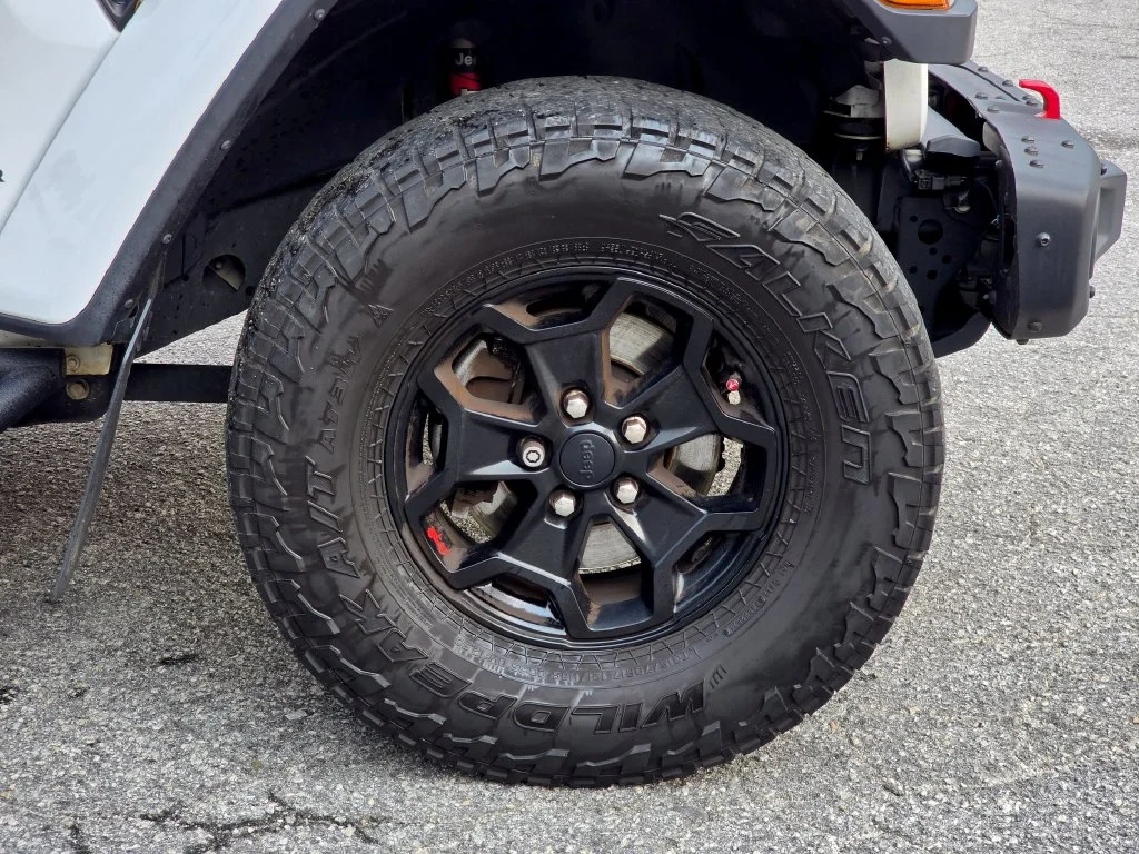 Certified Used 2020 White Jeep Rubicon image 22
