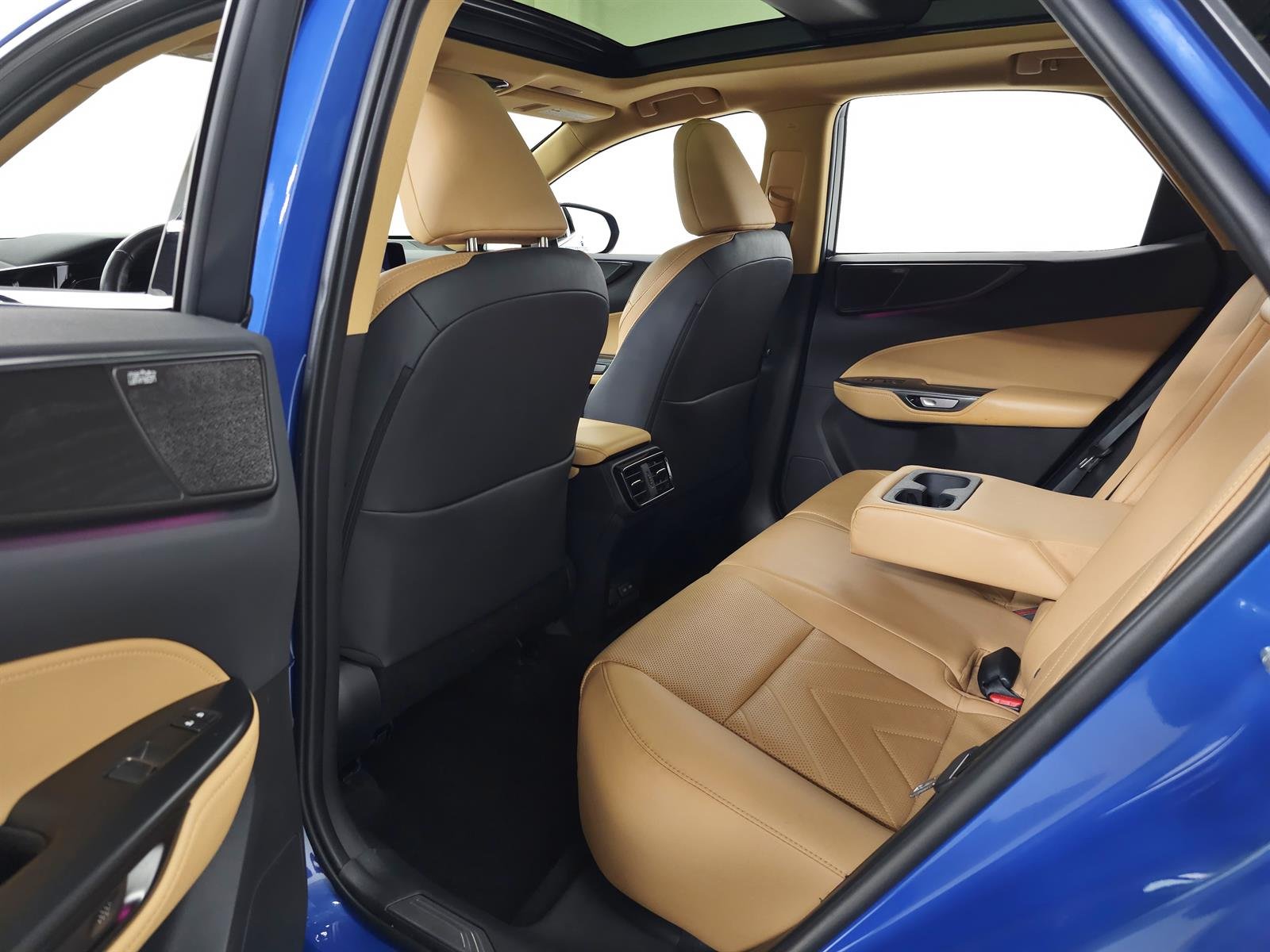 Certified Used 2025 Grecian Water 8y6 Lexus Luxury image 36
