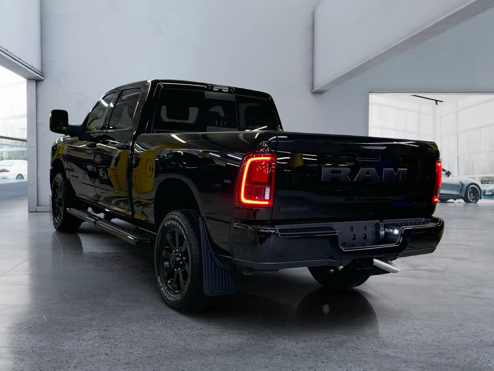 New 2026 Diamond Black Crystal Pearl Ram Big Horn image 3