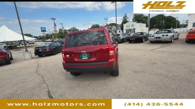 Used 2015 Red Jeep Sport image 8