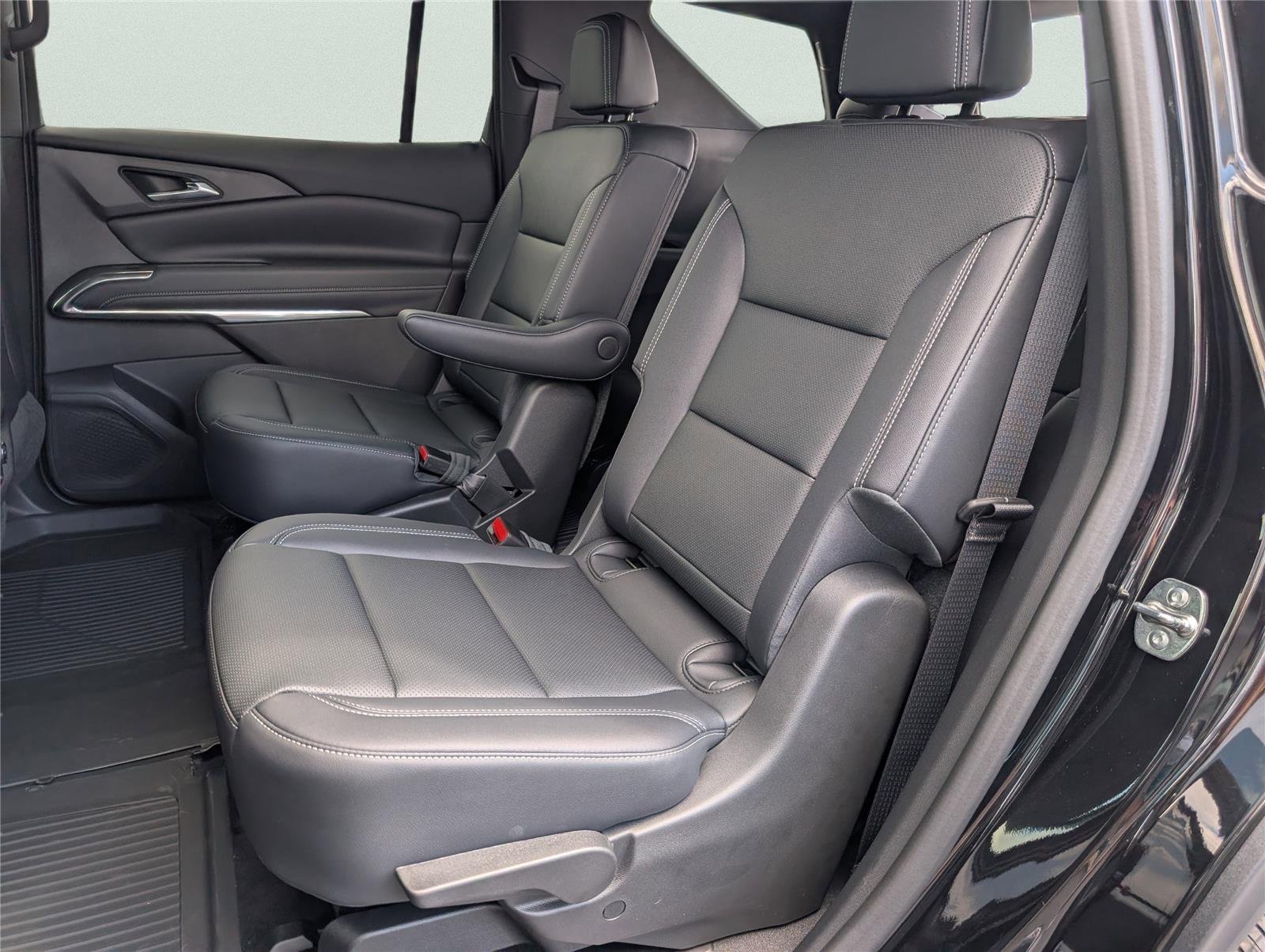 2026 Chevrolet Traverse LT - Photo 28