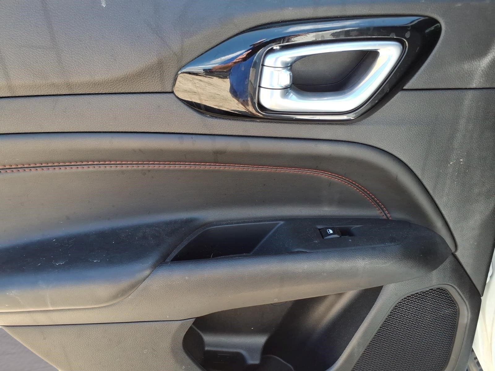 Used 2025 Bright White Clearcoat Jeep Trailhawk image 11
